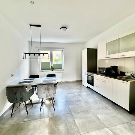 Palmtrees - Grosse Und Moderne 2 Zimmerwohnung Mit Sued-west Balkon In Gladbeck-mitte Naehe Movie Park Und Arena Aufschalke *