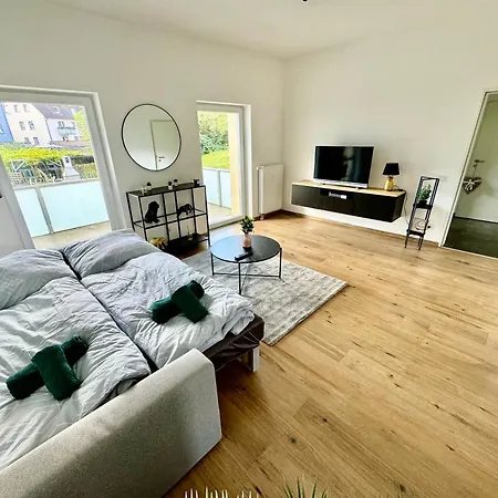 Palmtrees - Grosse Und Moderne 2 Zimmerwohnung Mit Sued-west Balkon In Gladbeck-mitte Naehe Movie Park Und Arena Aufschalke * Gladbeck