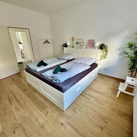 Lägenhet Palmtrees - Grosse Und Moderne 2 Zimmerwohnung Mit Sued-west Balkon In Gladbeck-mitte Naehe Movie Park Und Arena Aufschalke *